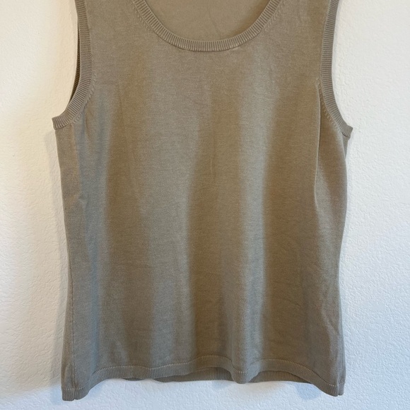 Judith Hart Women’s Beige Silk Top Size Small - Picture 3 of 8